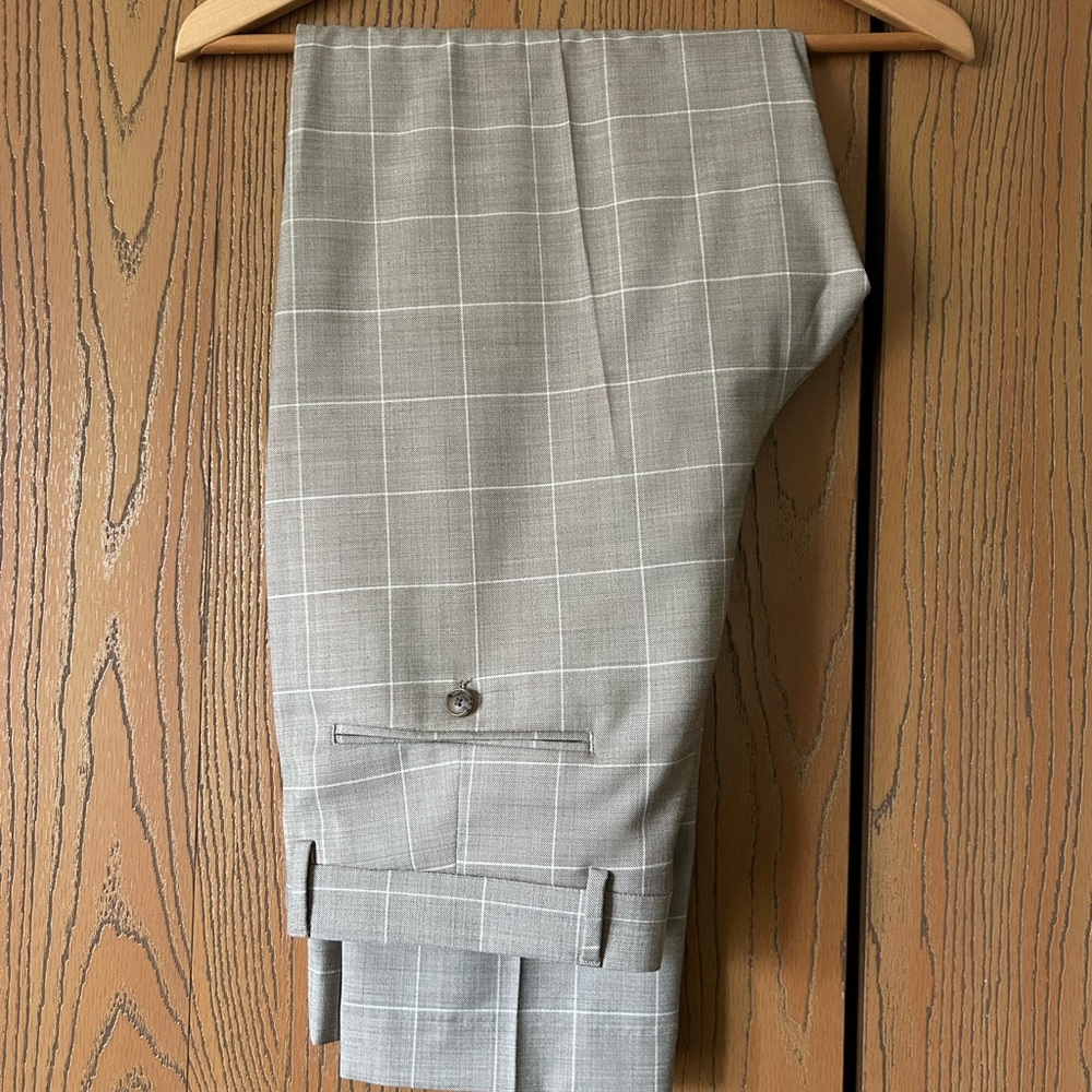 Men’s Stafford 34x32 Tan and White Plaid Dress Pants